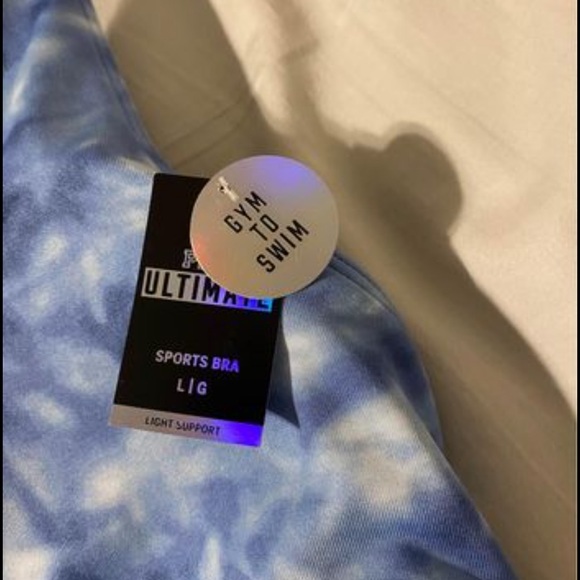 Victoria Secret Gym to Swim bra - Picture 2 of 3